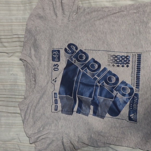 Boys size XL us 18/20 Adidas grey T-shirt - Picture 2 of 6